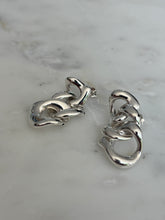 Load image into Gallery viewer, Maxi Curb Link Earrings